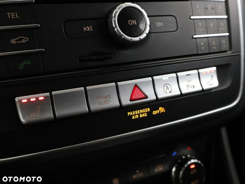 Mercedes-Benz CLA 220 4Matic 7G-DCT AMG Line - 27