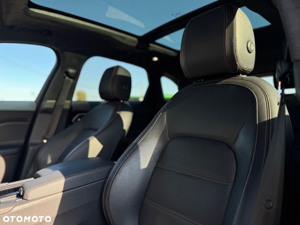 Jaguar F-Pace 30t AWD Prestige - 36