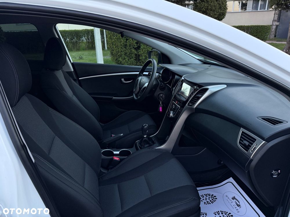 Hyundai i30 blue 1.4 Style - 9