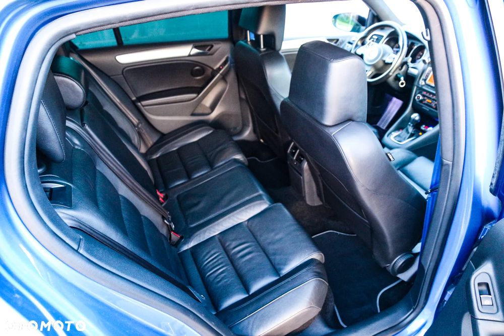 Volkswagen Golf - 22