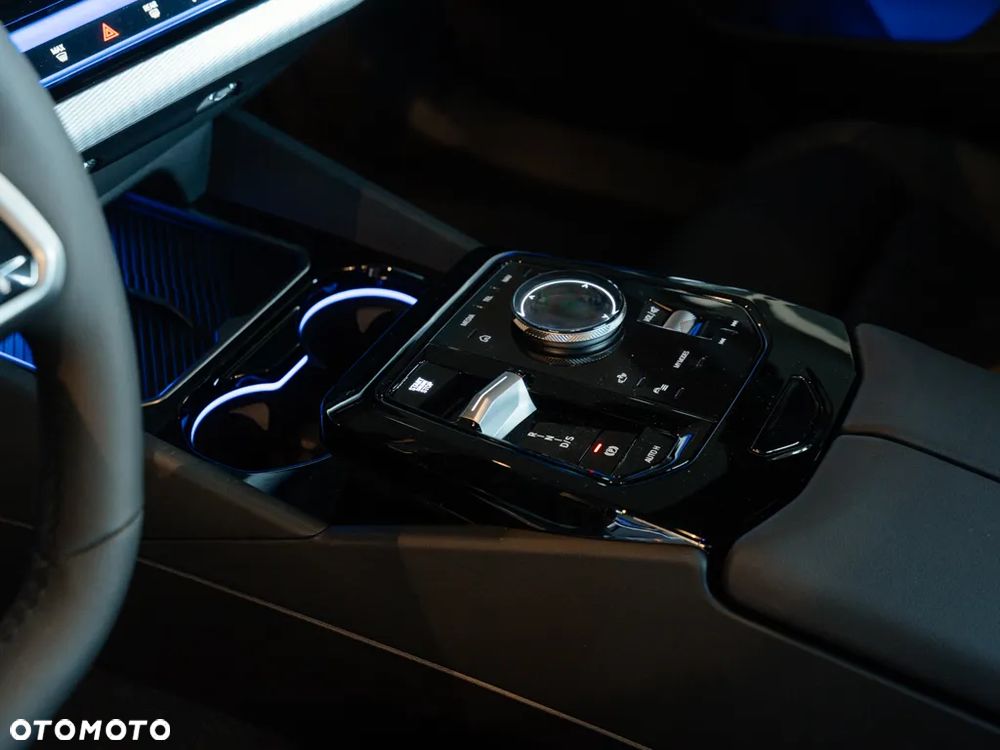 BMW Seria 5 520i - 11