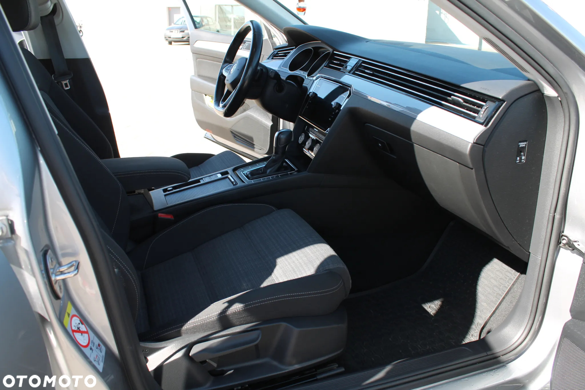 Volkswagen Passat Variant 2.0 TDI SCR DSG Business - 34