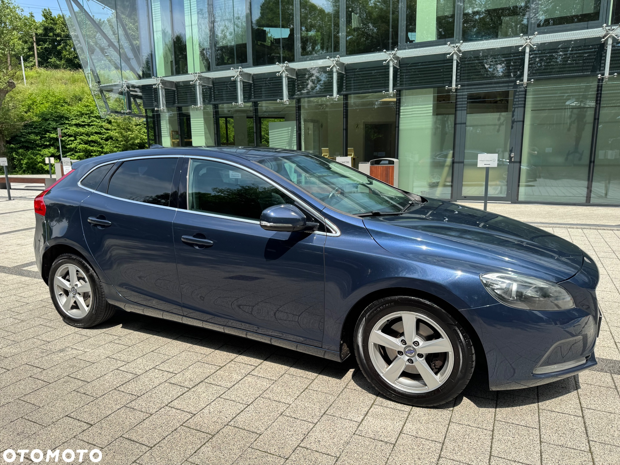 Volvo V40 D2 Momentum - 3