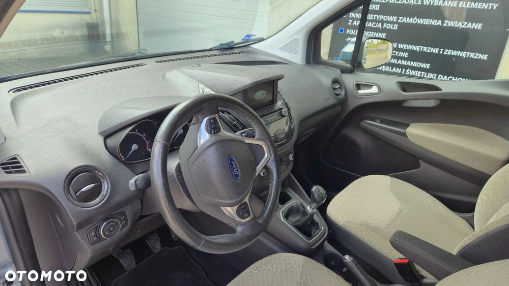 Ford Tourneo Courier 1.0 EcoBoost Titanium - 9