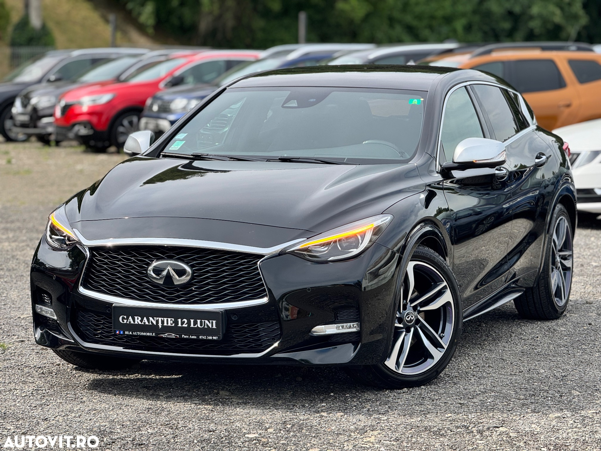 Infiniti Q30 2.2d DCT Sport City Black - 9