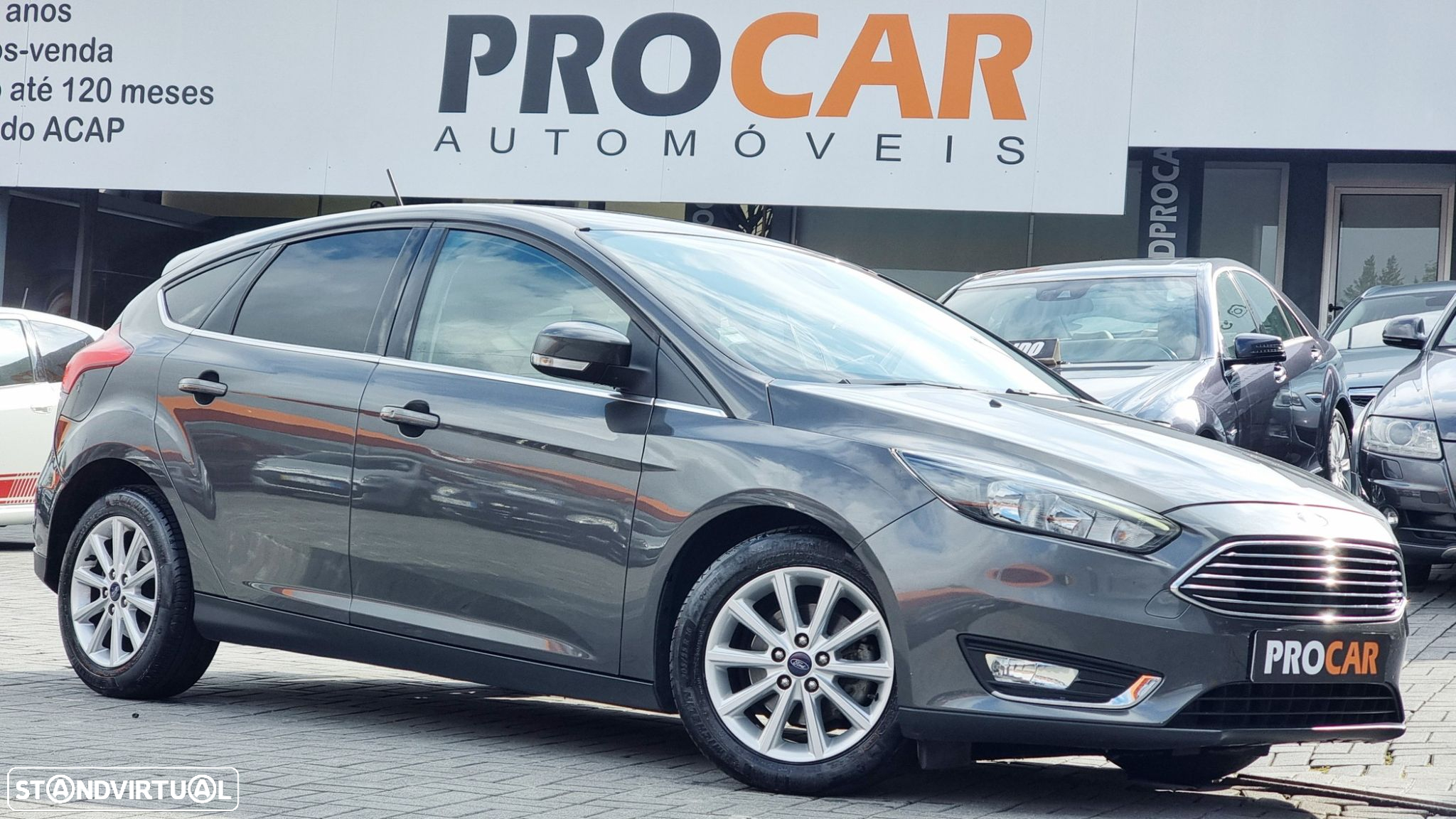 Ford Focus 1.0 EcoBoost Business - 32