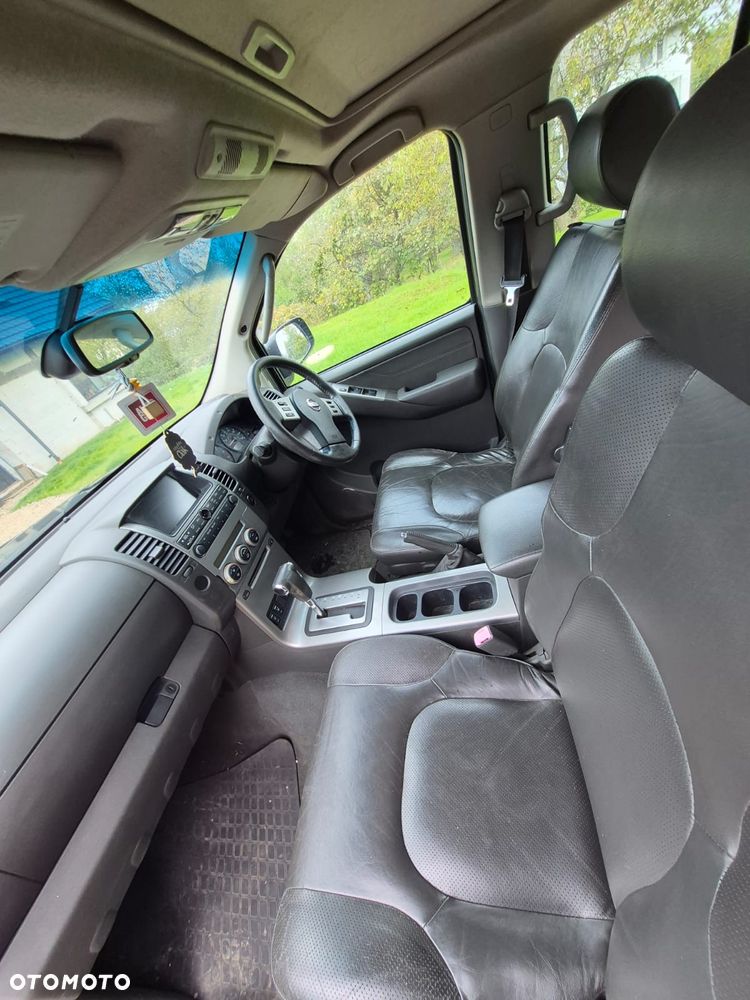 Nissan Navara 2.5 D Platinum - 4