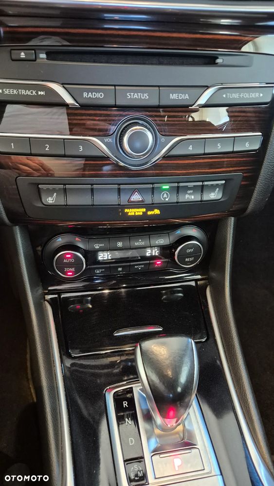 Infiniti Q30 1.6t Luxe Tech 7DCT - 7