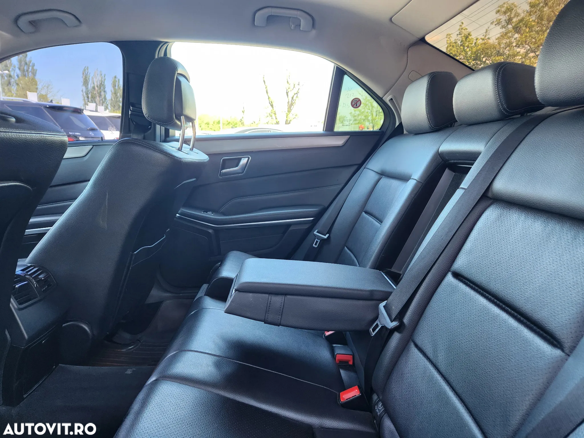 Mercedes-Benz E - 21