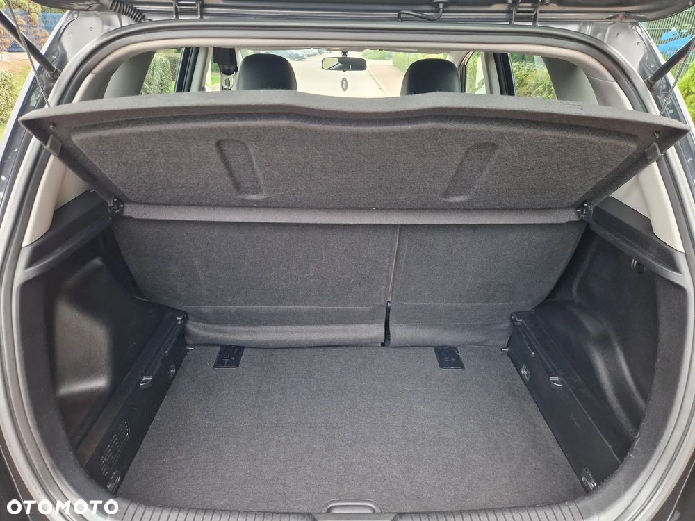 Kia Venga - 38