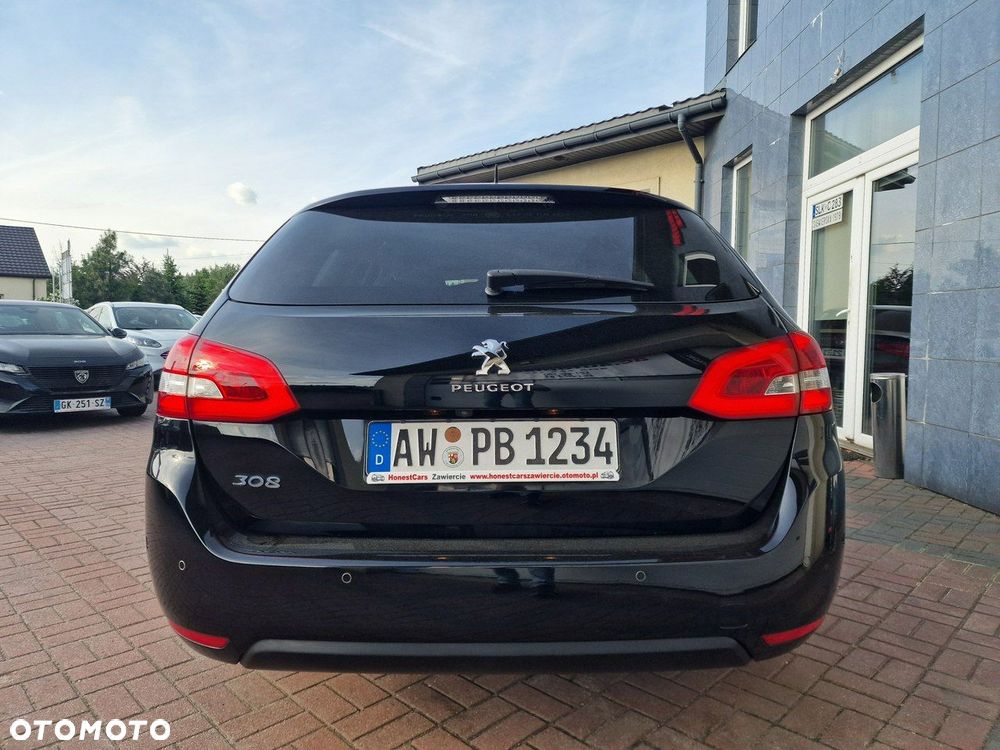 Peugeot 308 - 8