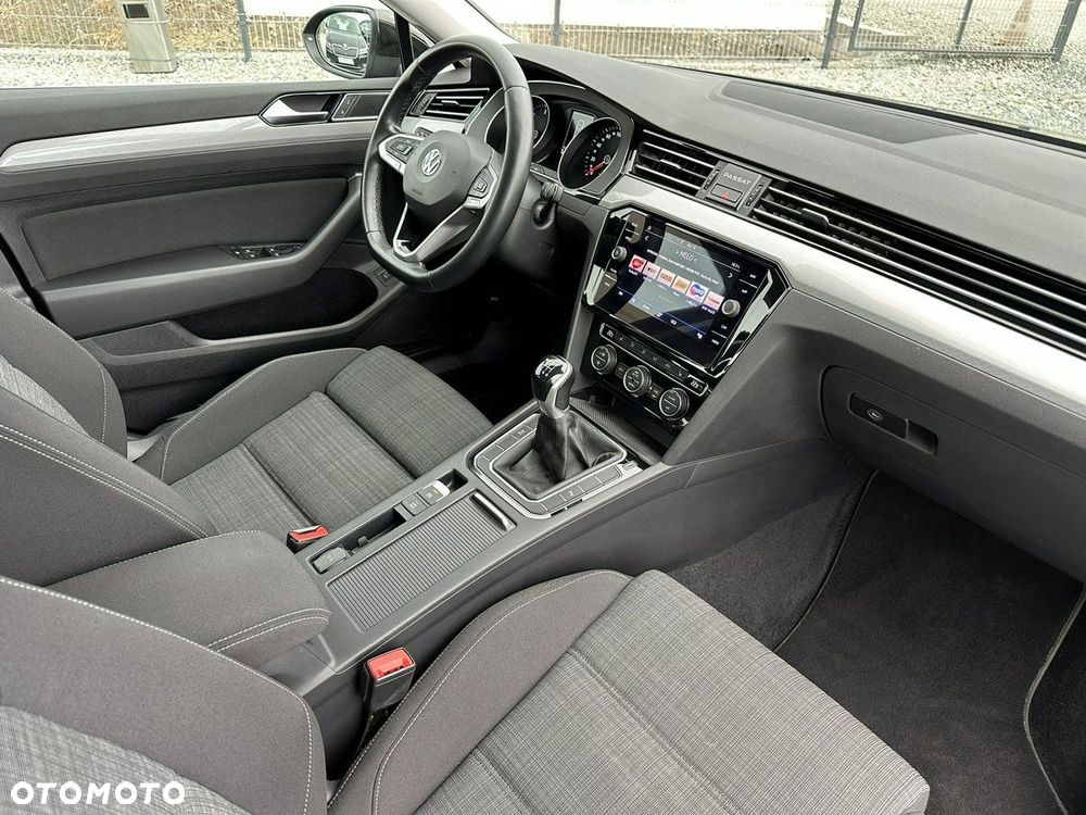 Volkswagen Passat 2.0 TDI EVO Business - 32