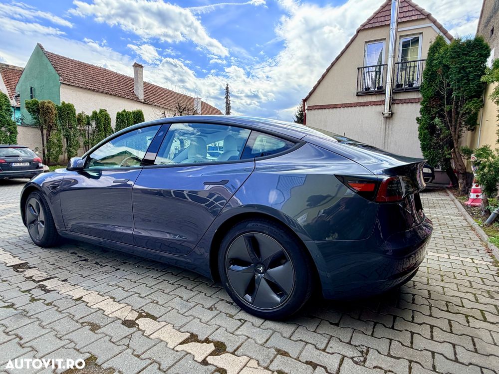 Tesla Model 3 Standard Reichweite Plus Hinterradantrieb - 13