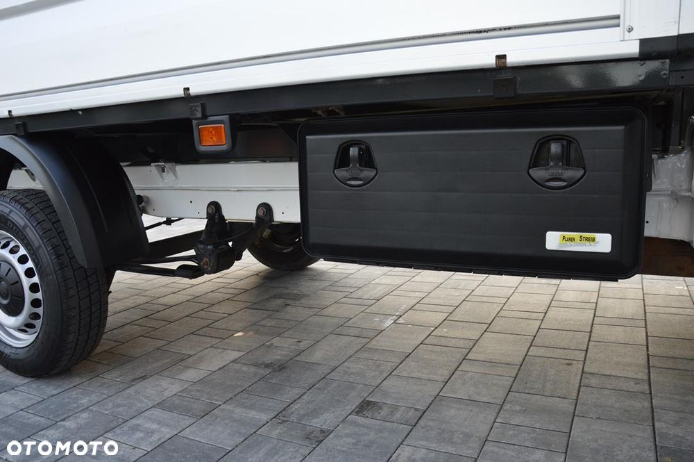 Volkswagen Crafter - 33