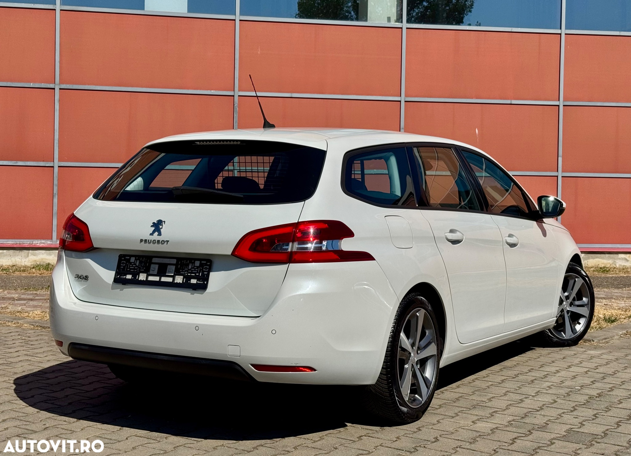 Peugeot 308 SW BlueHDi 130 Allure Pack - 25