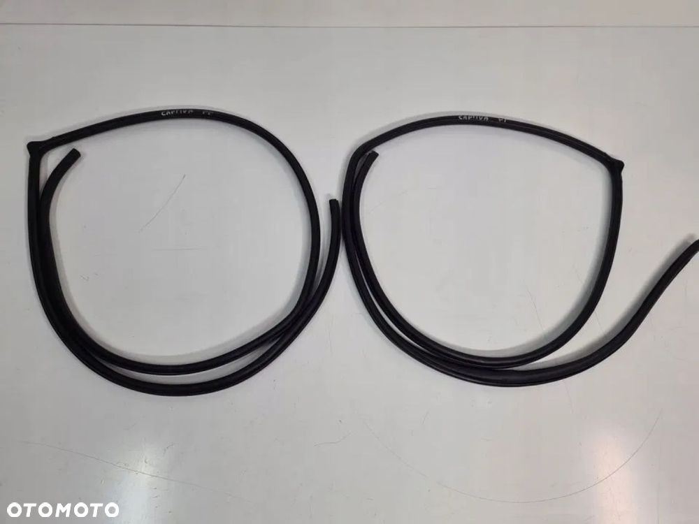 Uszczelka drzwi Prawy Tył Chevrolet Captiva Lift - 2