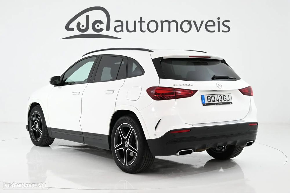 Mercedes-Benz GLA 200 d AMG Line - 2