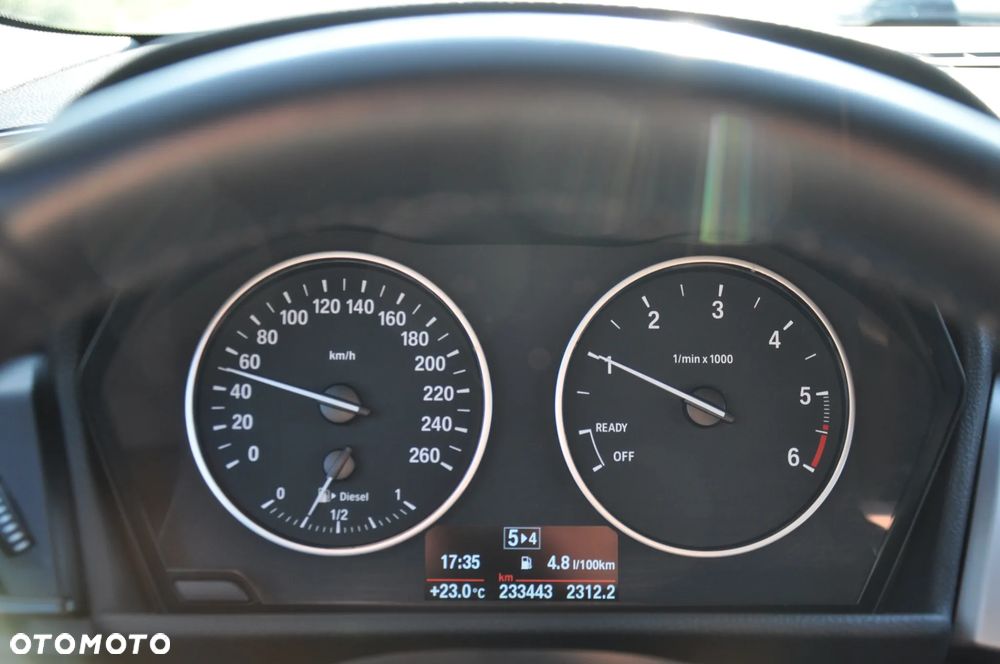 BMW Seria 2 218d Advantage - 30