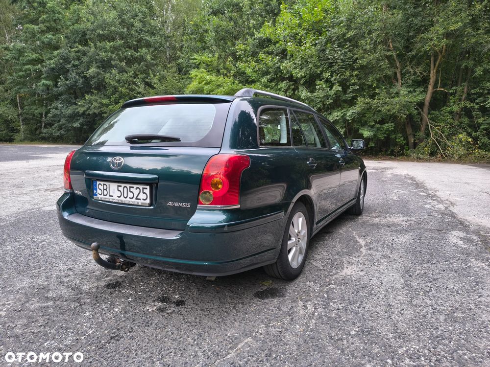 Toyota Avensis 1.8 VVT-i Sol - 2
