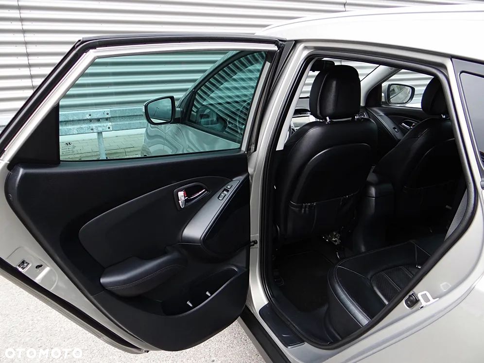 Hyundai ix35 2.0 CRDi 4WD Automatik Premium - 34