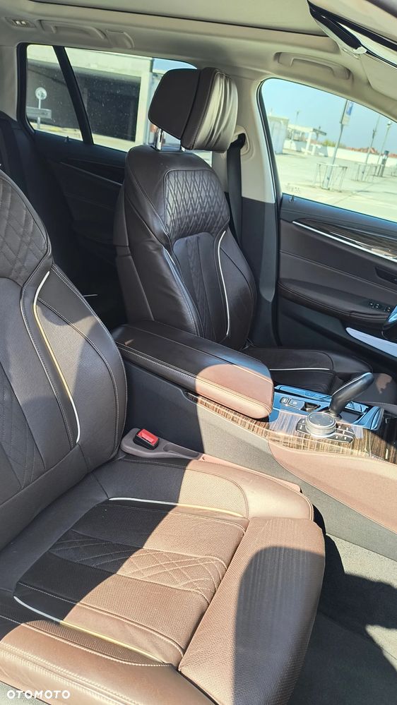 BMW Seria 5 540d xDrive - 9