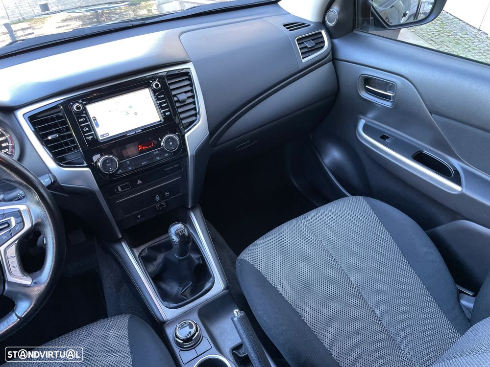 Mitsubishi L200 2.3 DI-D CD Invite Strakar Look 2WD - 30