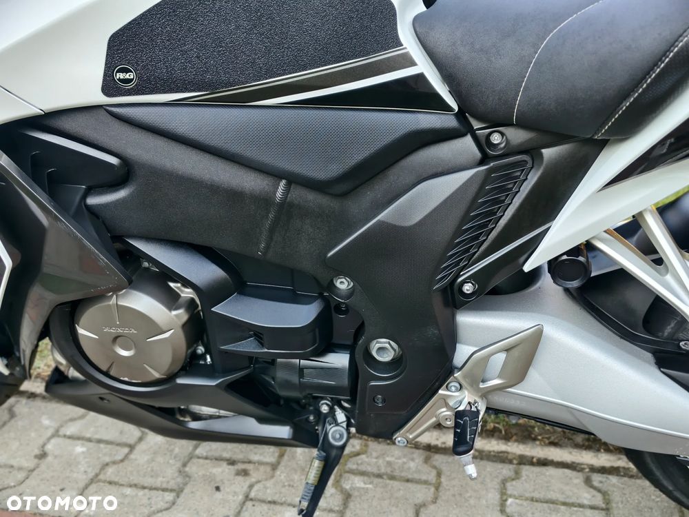Honda VFR - 26