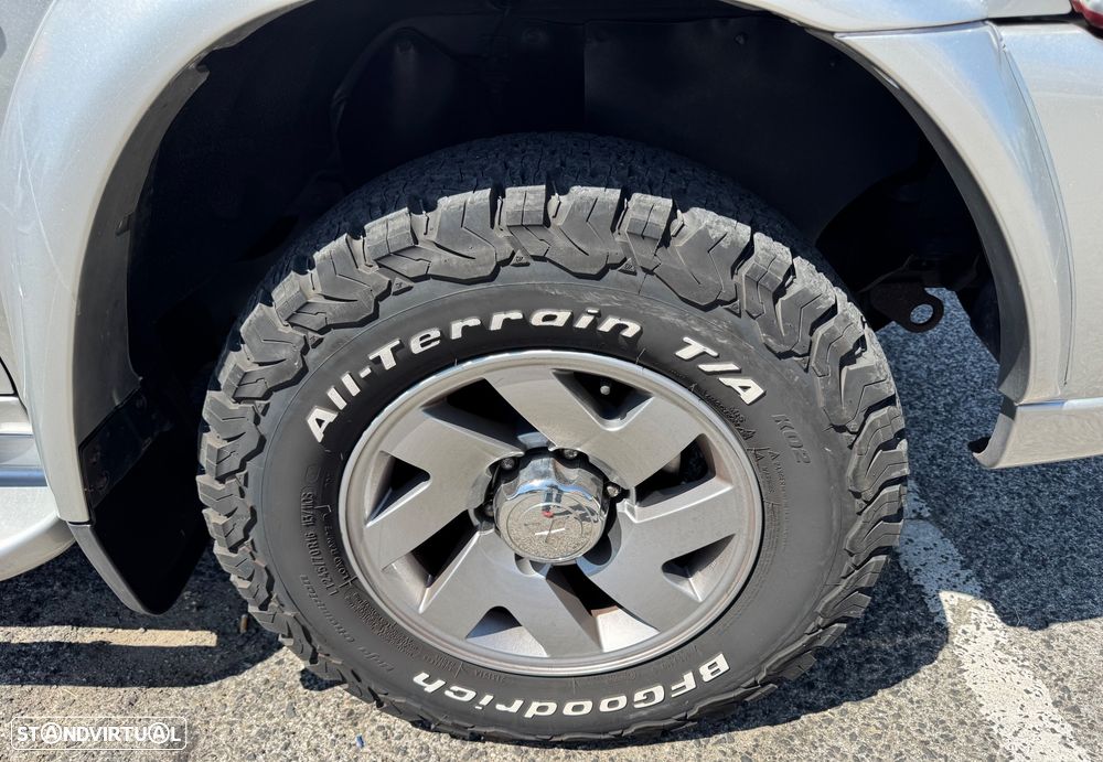 Mitsubishi Pajero Sport 2.5 TD GLS - 32