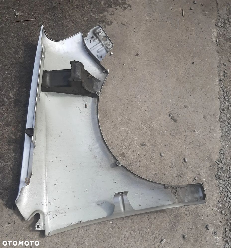 Błotnik VW POLO 9N okular lift lewy - 2