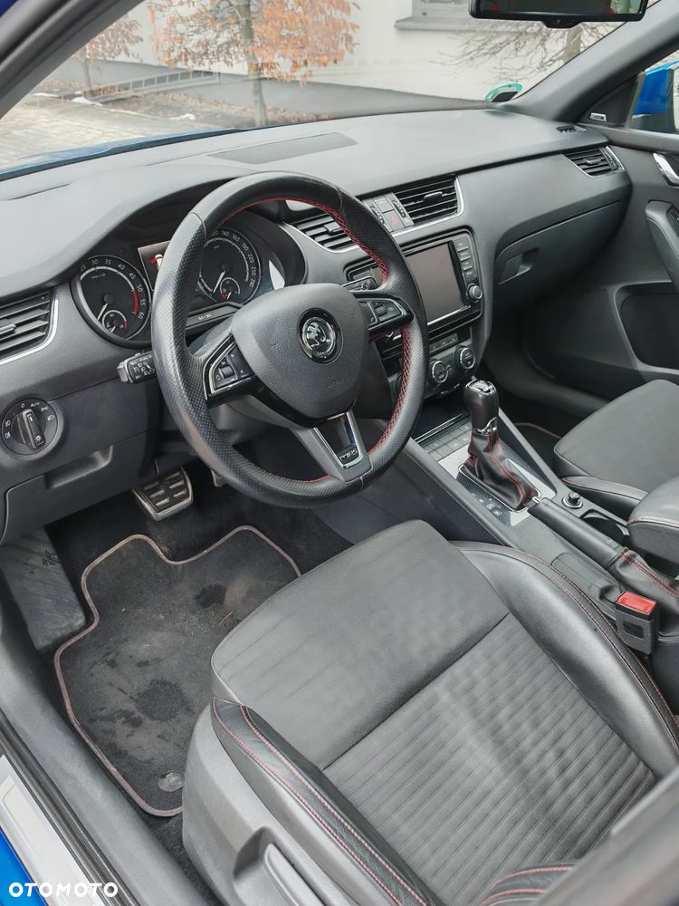 Skoda Octavia 2.0 TDI DSG RS - 16