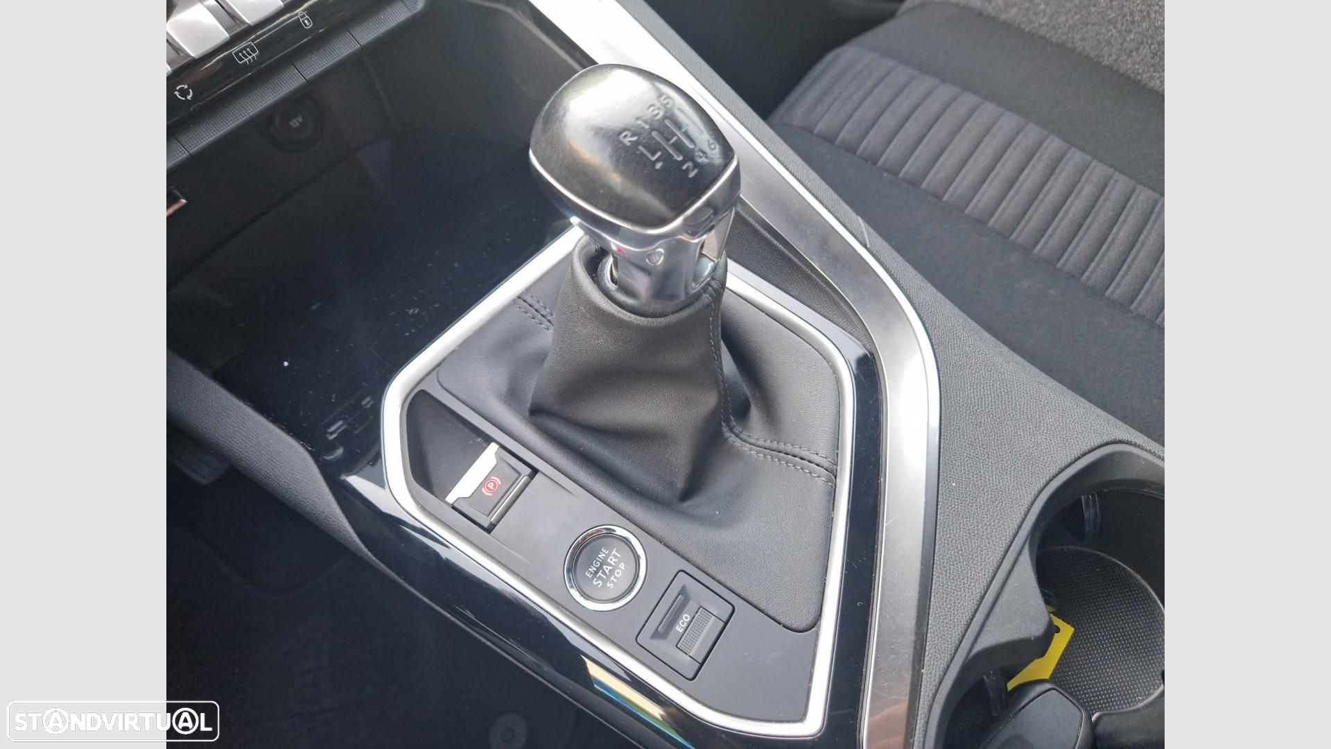 Peugeot 3008 1.2 PureTech Active Pack - 16