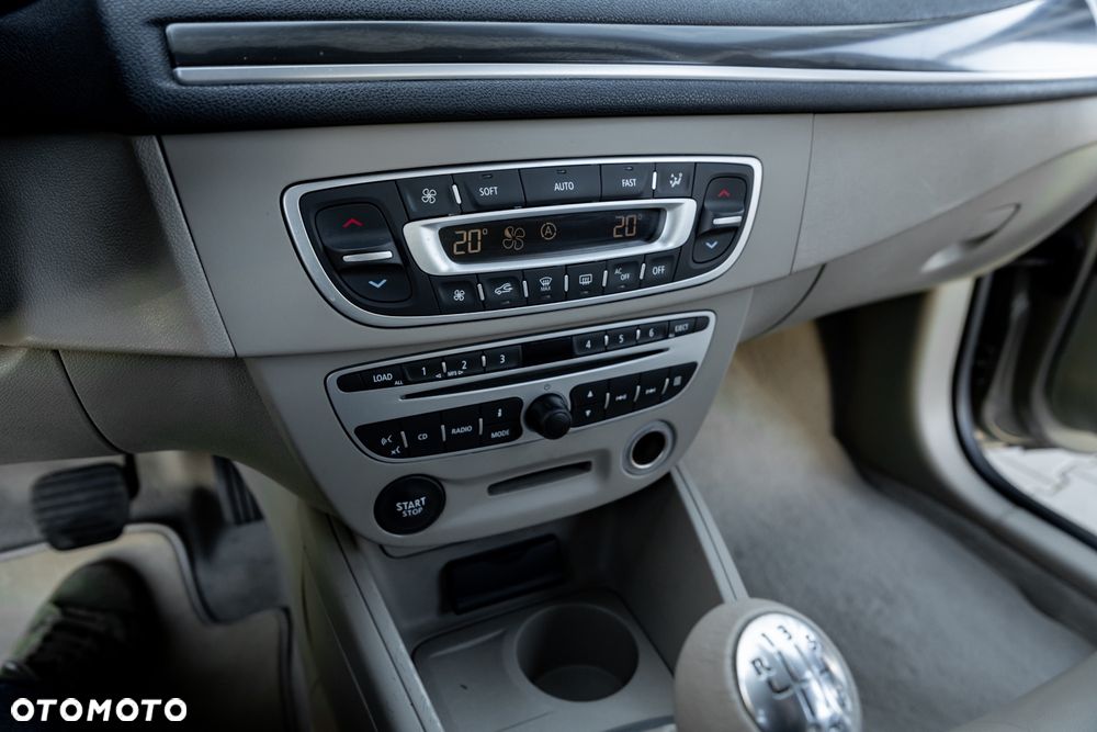 Renault Megane TCe 180 Luxe - 32