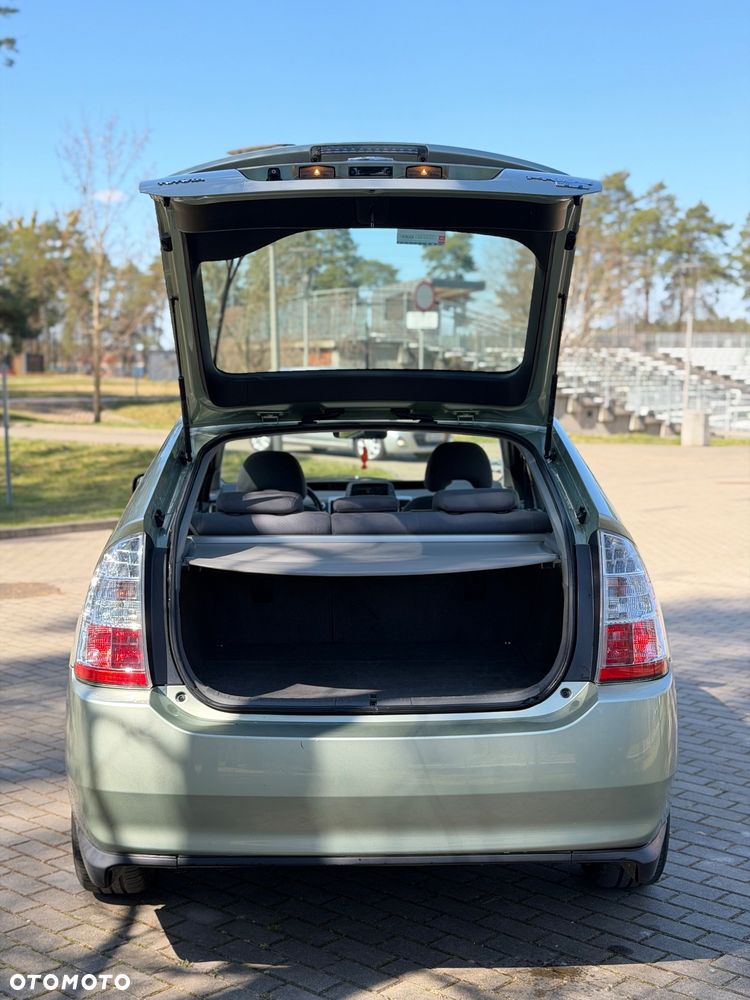 Toyota Prius 1.5 VVT-i Sol - 10