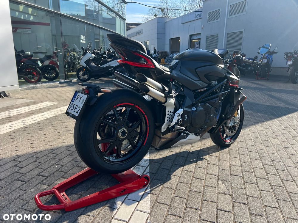 MV AGUSTA Brutale - 4