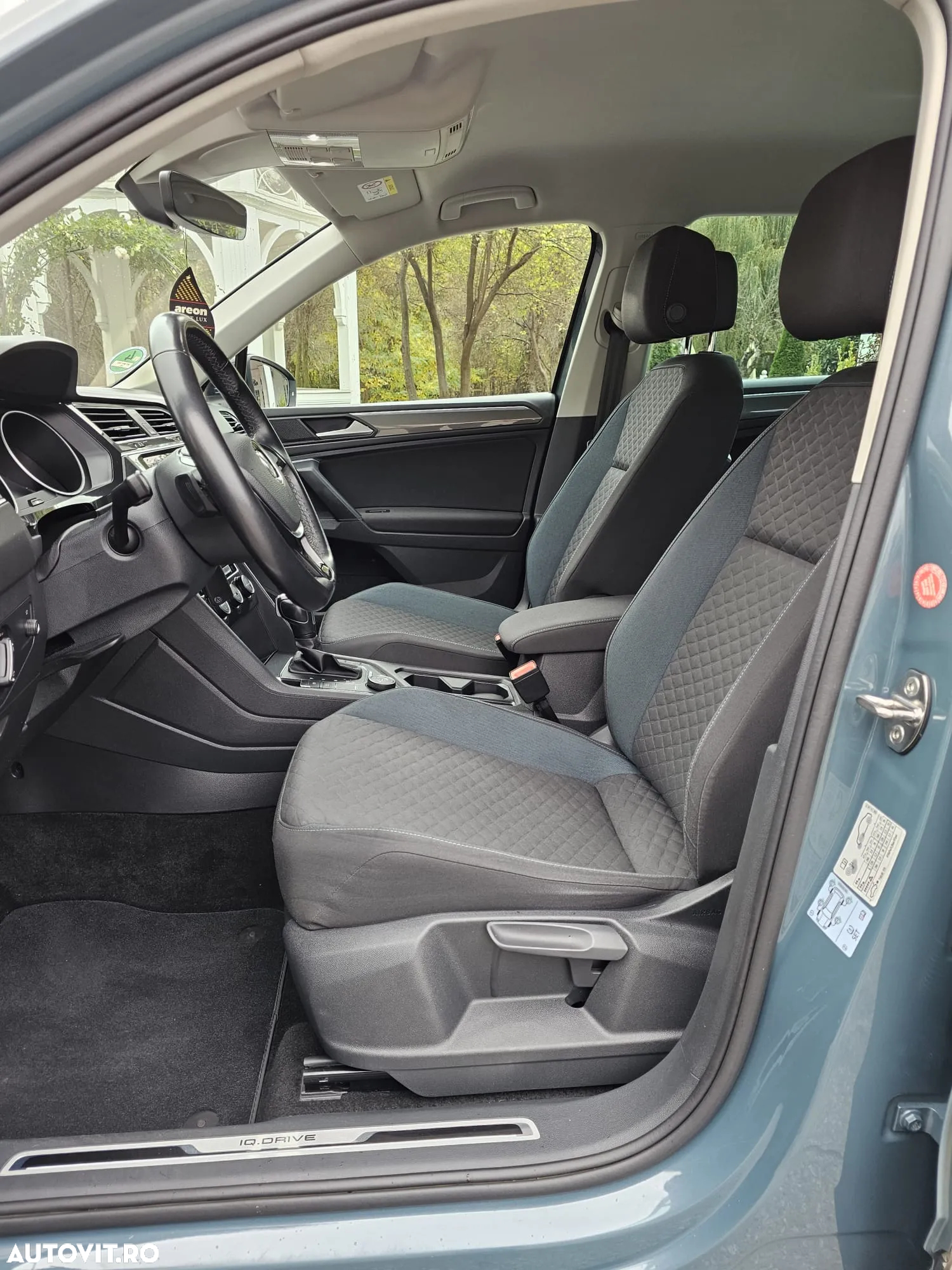 Volkswagen Tiguan 2.0 TDI SCR DSG IQ.DRIVE - 9
