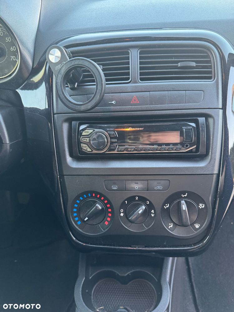 Fiat Grande Punto 1.4 8V - 11