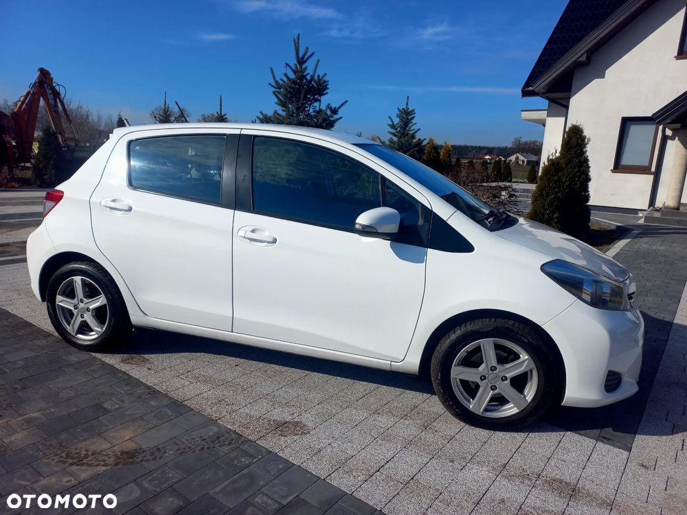 Toyota Yaris 1.33 VVT-i Club - 13