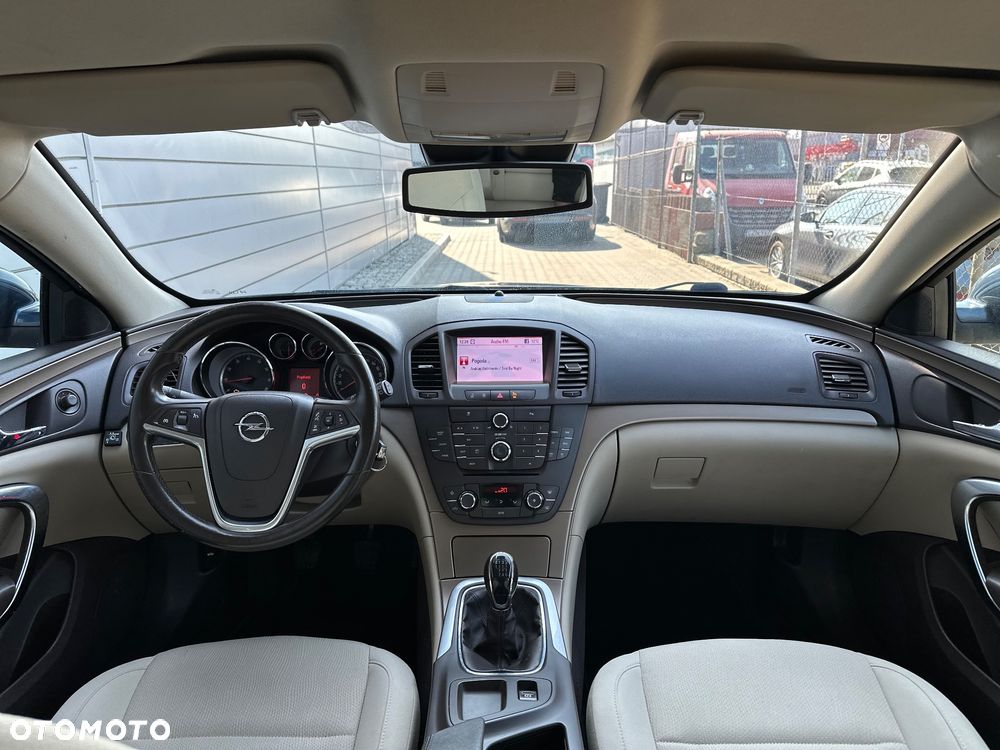 Opel Insignia 1.8 - 9