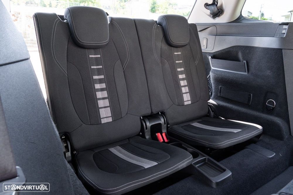 BMW 216 Gran Tourer d 7L Line Sport - 32