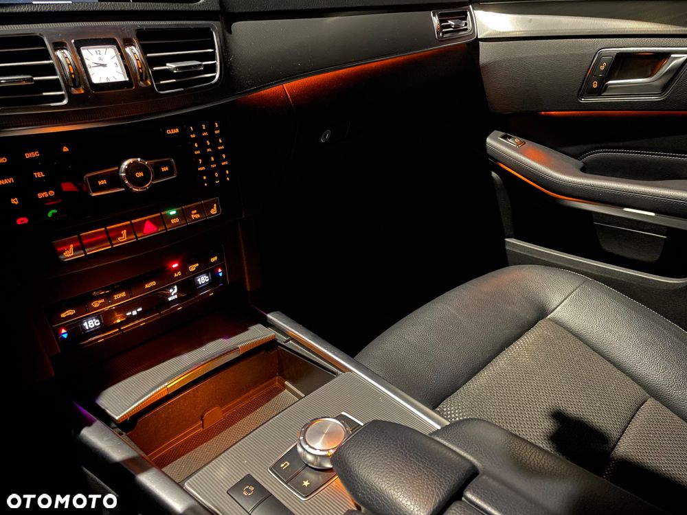 Mercedes-Benz Klasa E 220 CDI BlueEff - 14