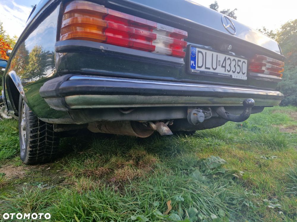 Mercedes-Benz W123 - 21