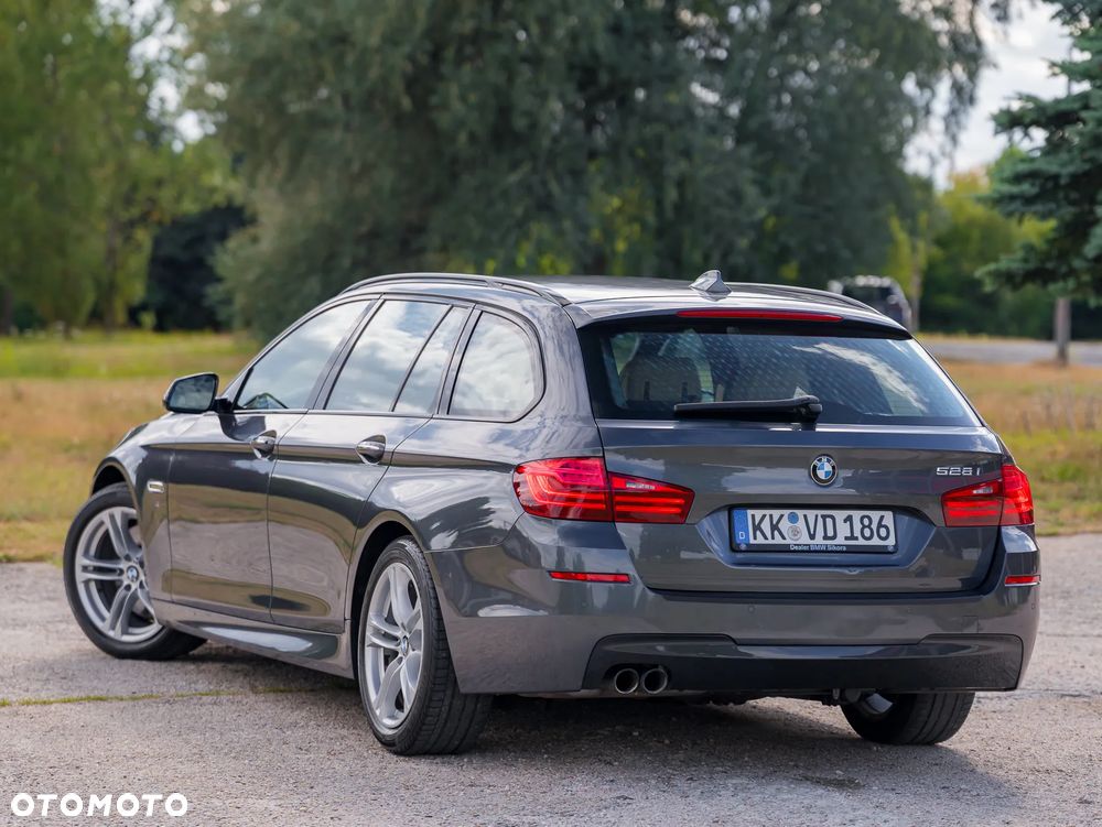 BMW Seria 5 528i Sport-Aut - 7
