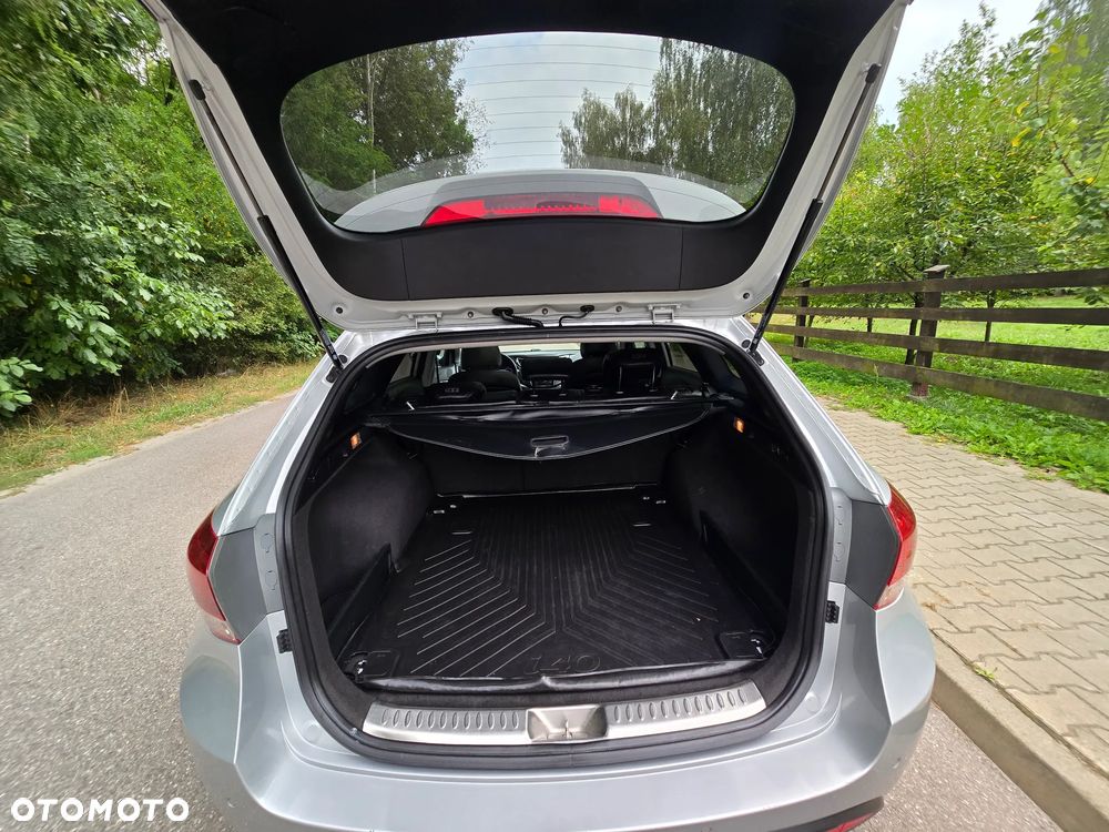 Hyundai i40 Kombi 1.7 CRDi DCT Premium - 21