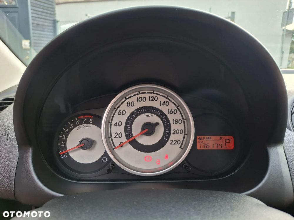 Mazda 2 - 27