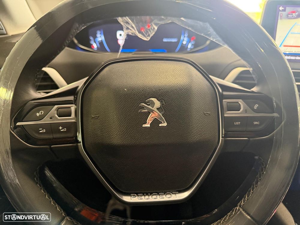 Peugeot 3008 1.2 PureTech Allure - 11