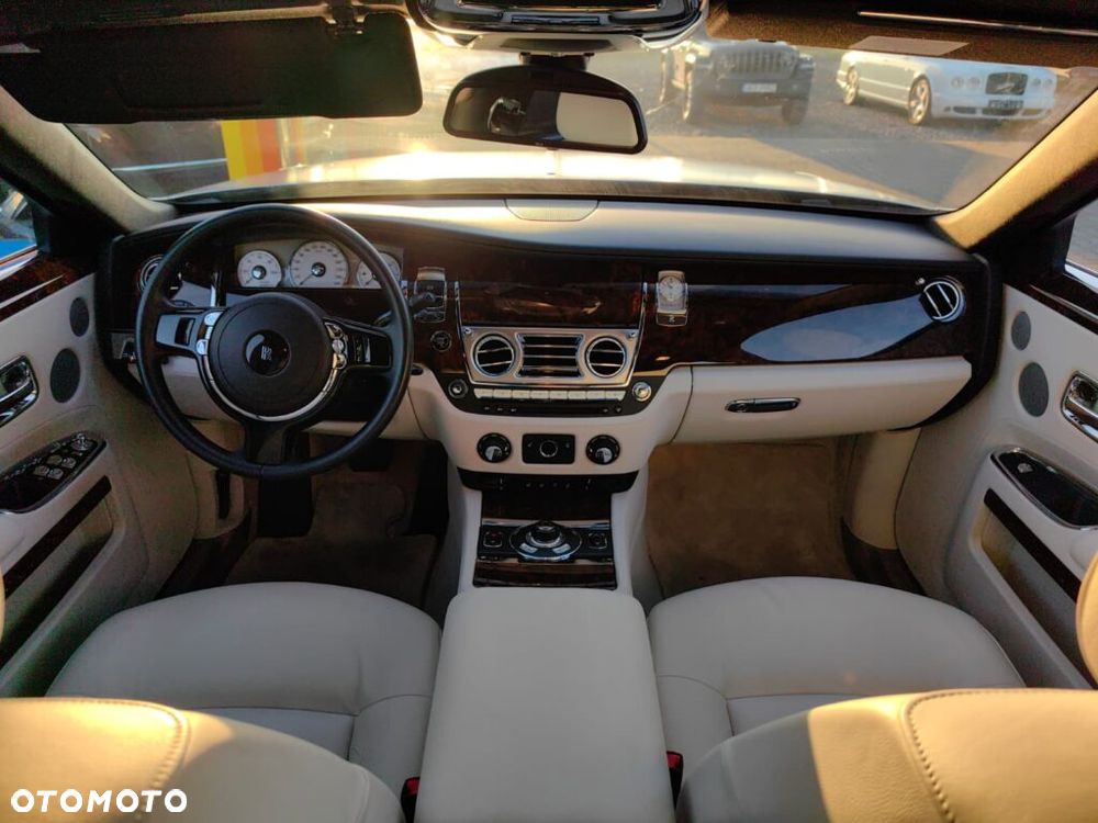 Rolls-Royce Ghost - 18