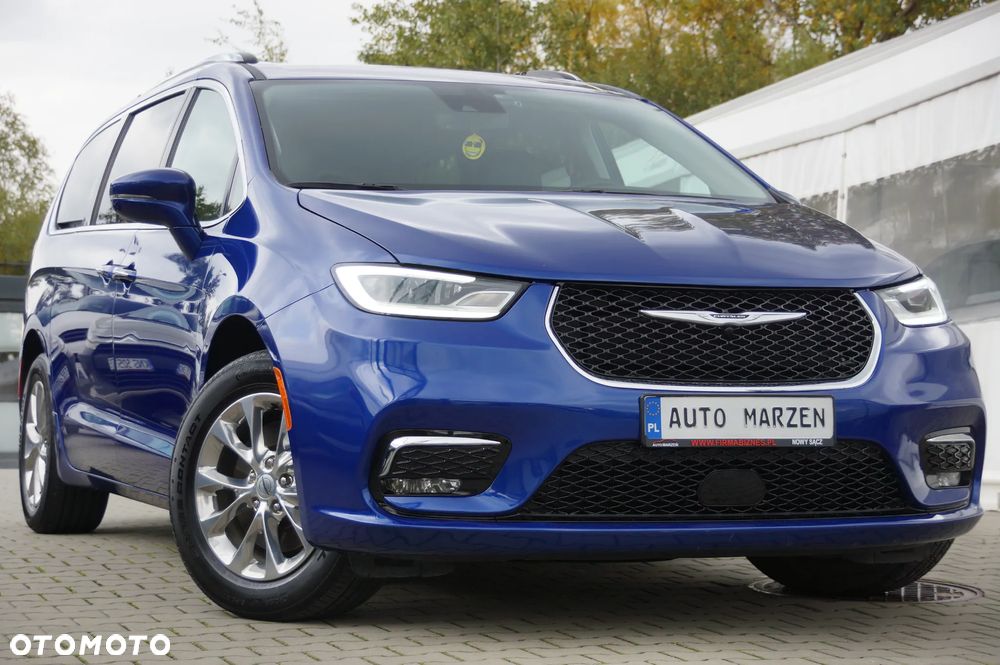 Chrysler Pacifica - 1