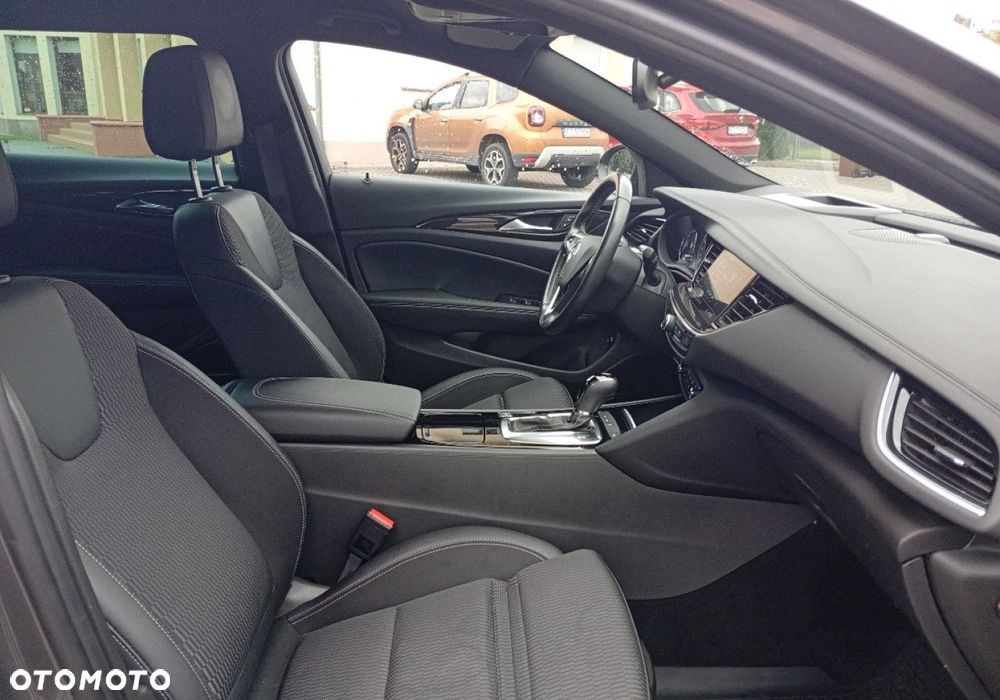Opel Insignia - 15
