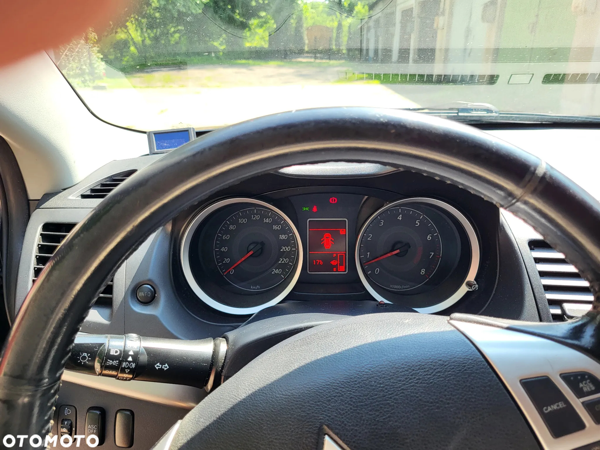 Mitsubishi Lancer 1.8 Inform LPG - 10
