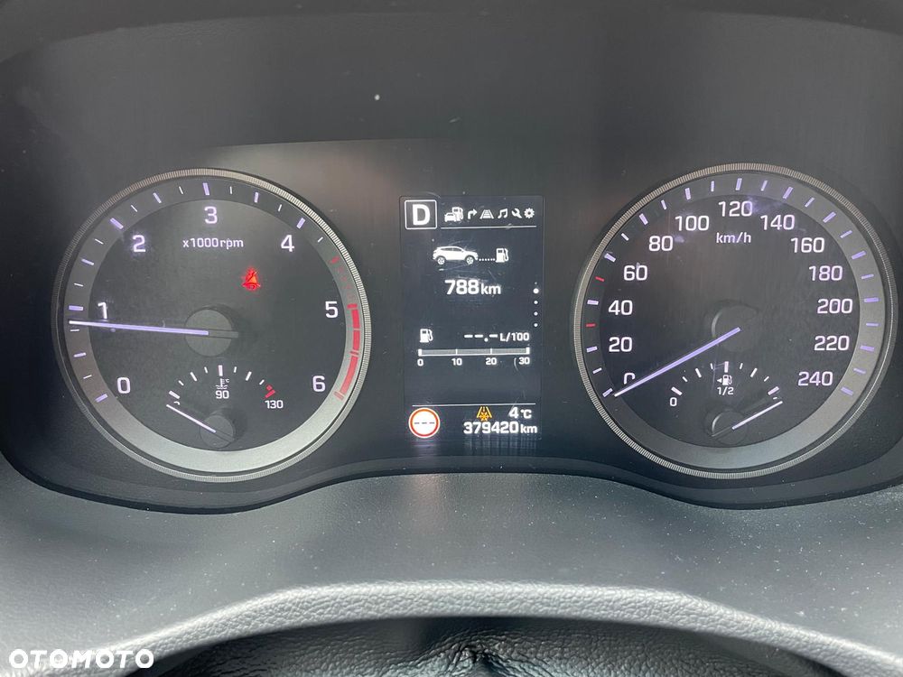 Hyundai Tucson - 8